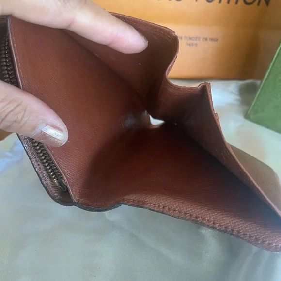 Louis Vuitton Brown and Gold Monogram Wallet - Picture 10 of 13